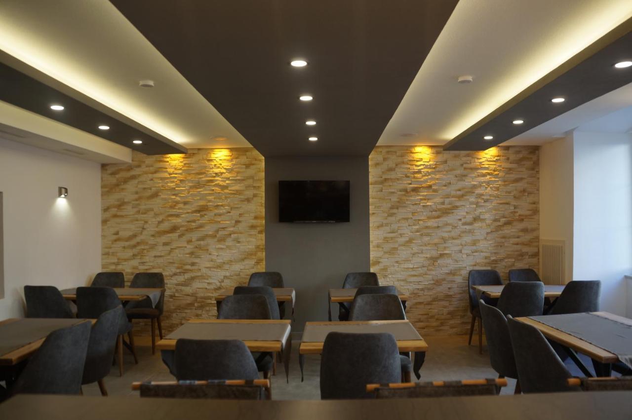 פלדקירש Hotel Hecht מראה חיצוני תמונה
