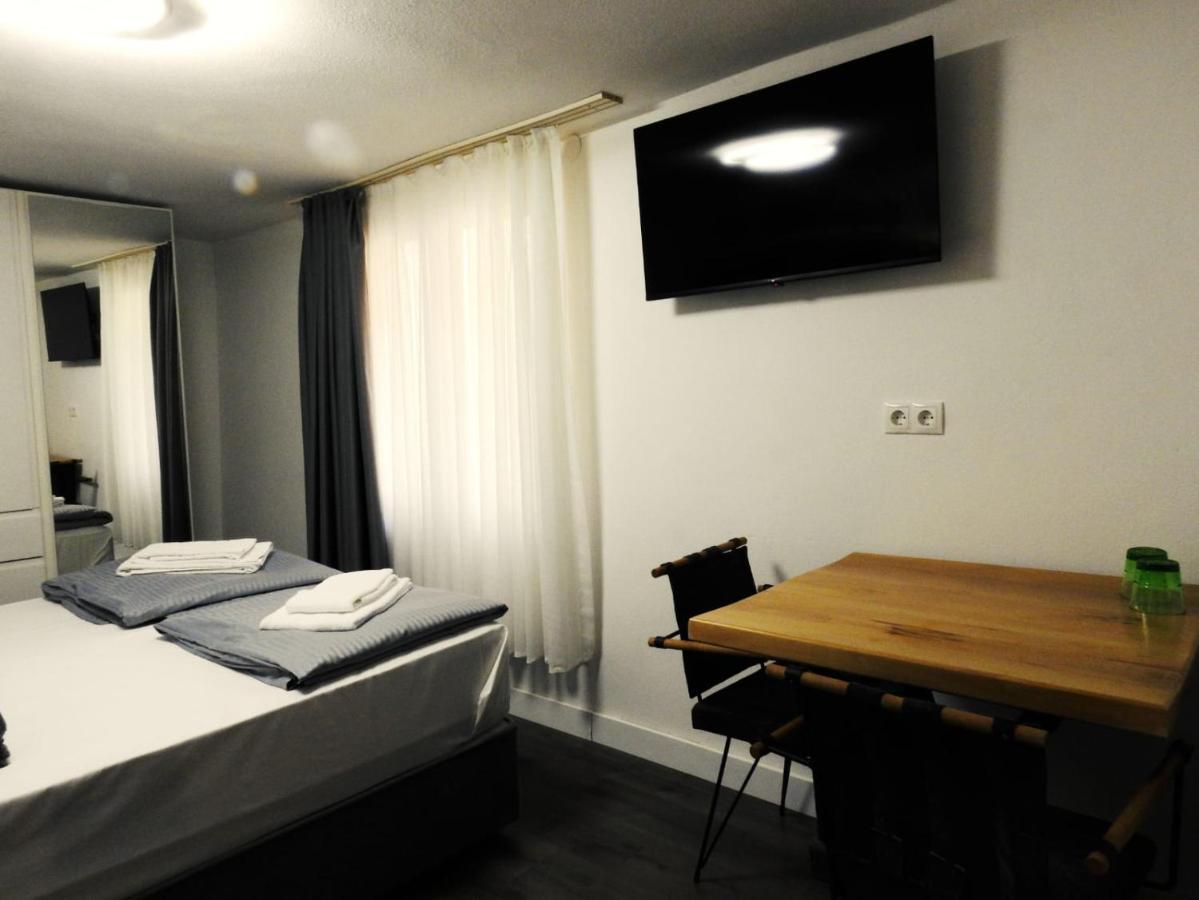 פלדקירש Hotel Hecht מראה חיצוני תמונה